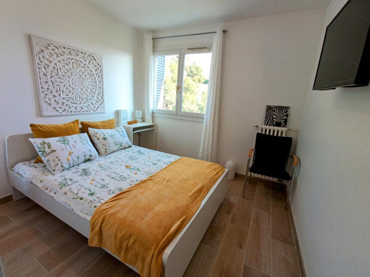 Private Room In Renovated Apartment - Tram 1 Min Walk 니스 외부 사진