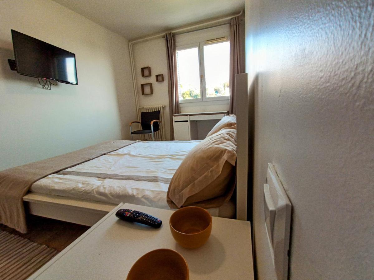 Private Room In Renovated Apartment - Tram 1 Min Walk 니스 외부 사진