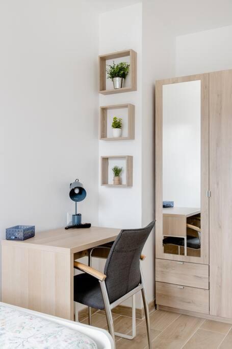 Private Room In Renovated Apartment - Tram 1 Min Walk 니스 외부 사진