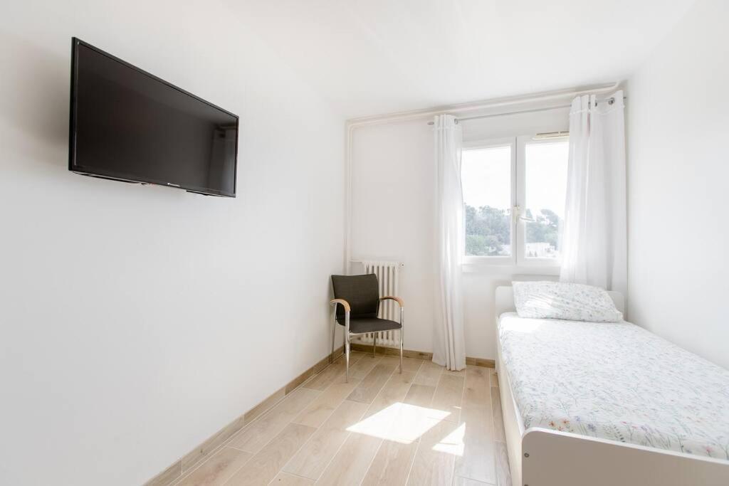 Private Room In Renovated Apartment - Tram 1 Min Walk 니스 외부 사진