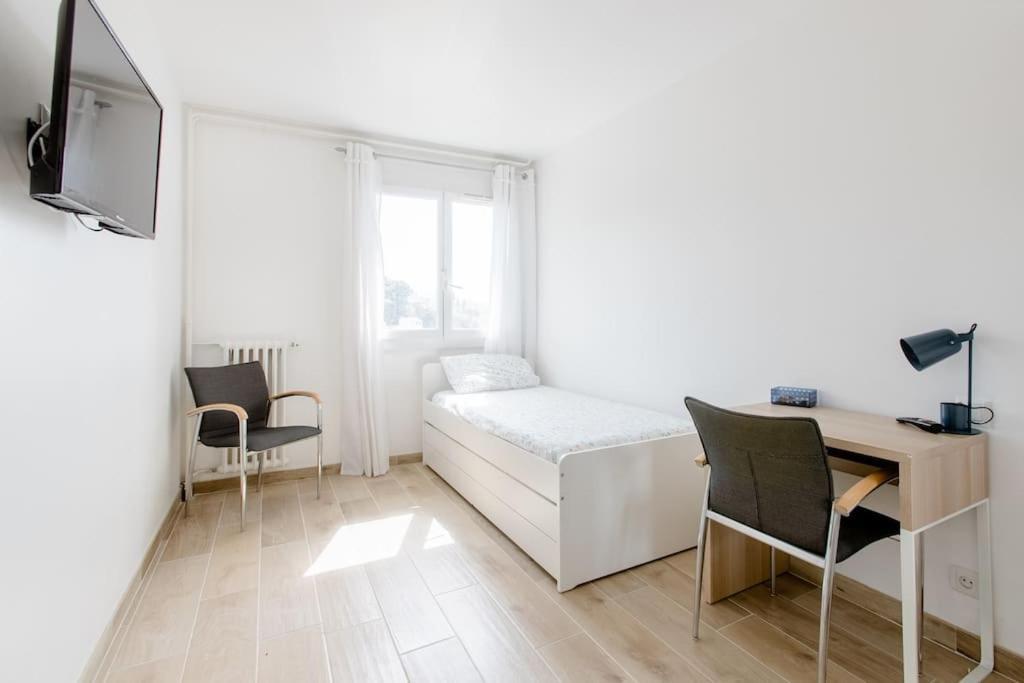 Private Room In Renovated Apartment - Tram 1 Min Walk 니스 외부 사진