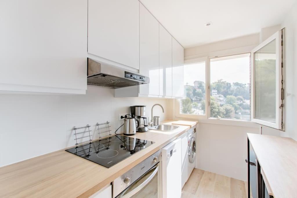 Private Room In Renovated Apartment - Tram 1 Min Walk 니스 외부 사진
