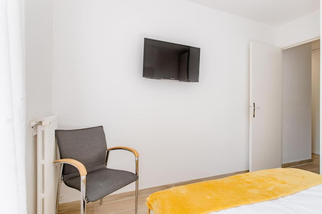 Private Room In Renovated Apartment - Tram 1 Min Walk 니스 외부 사진