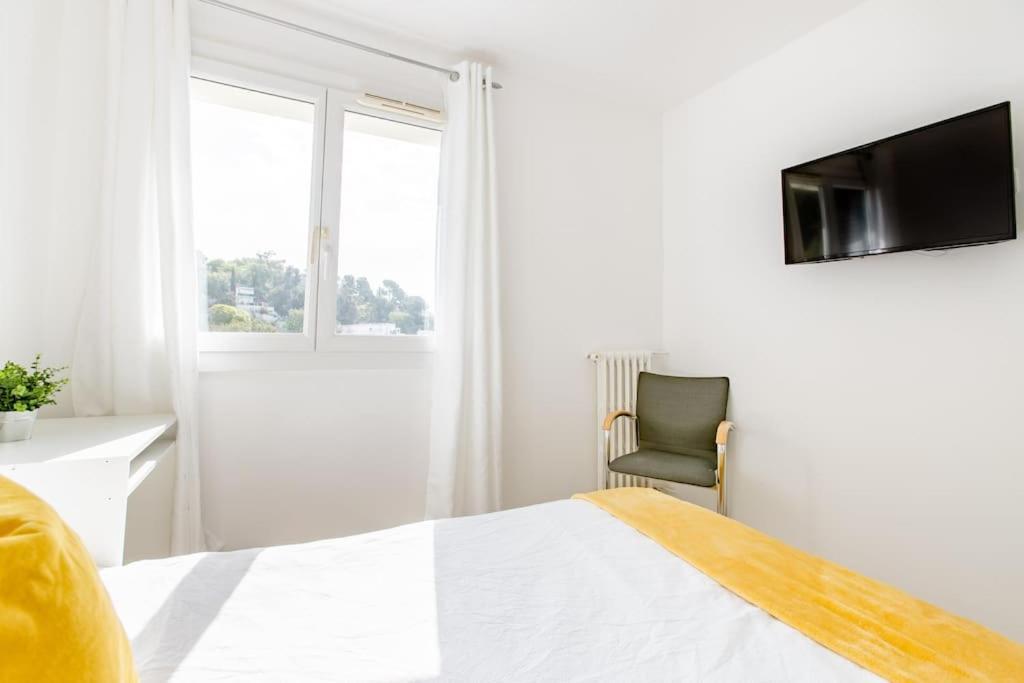 Private Room In Renovated Apartment - Tram 1 Min Walk 니스 외부 사진