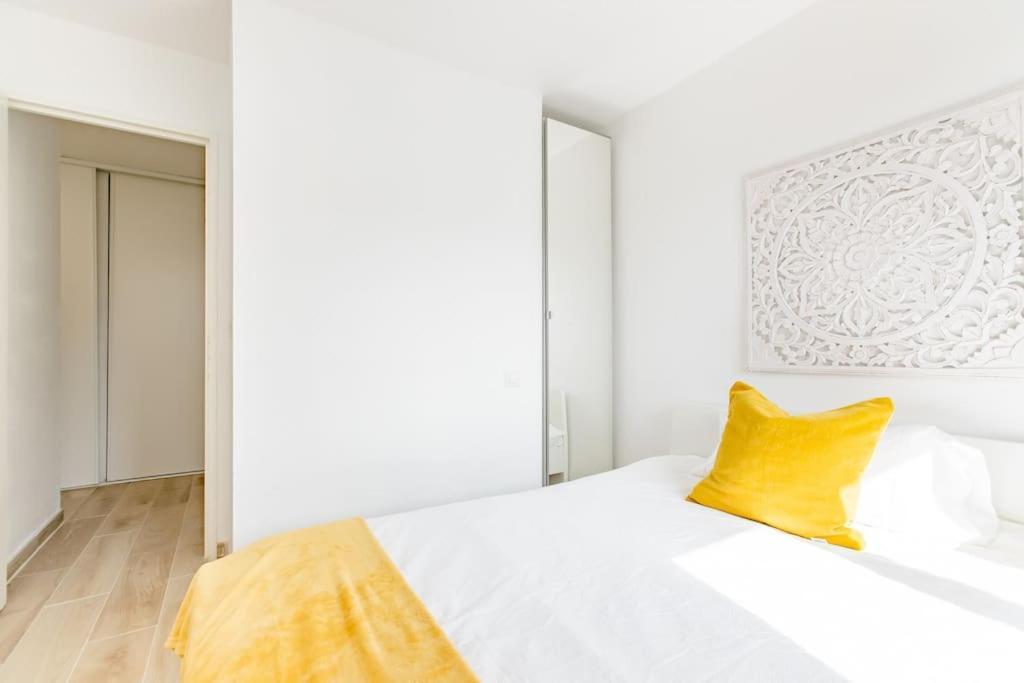 Private Room In Renovated Apartment - Tram 1 Min Walk 니스 외부 사진
