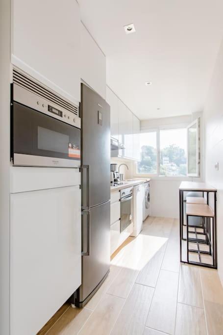 Private Room In Renovated Apartment - Tram 1 Min Walk 니스 외부 사진